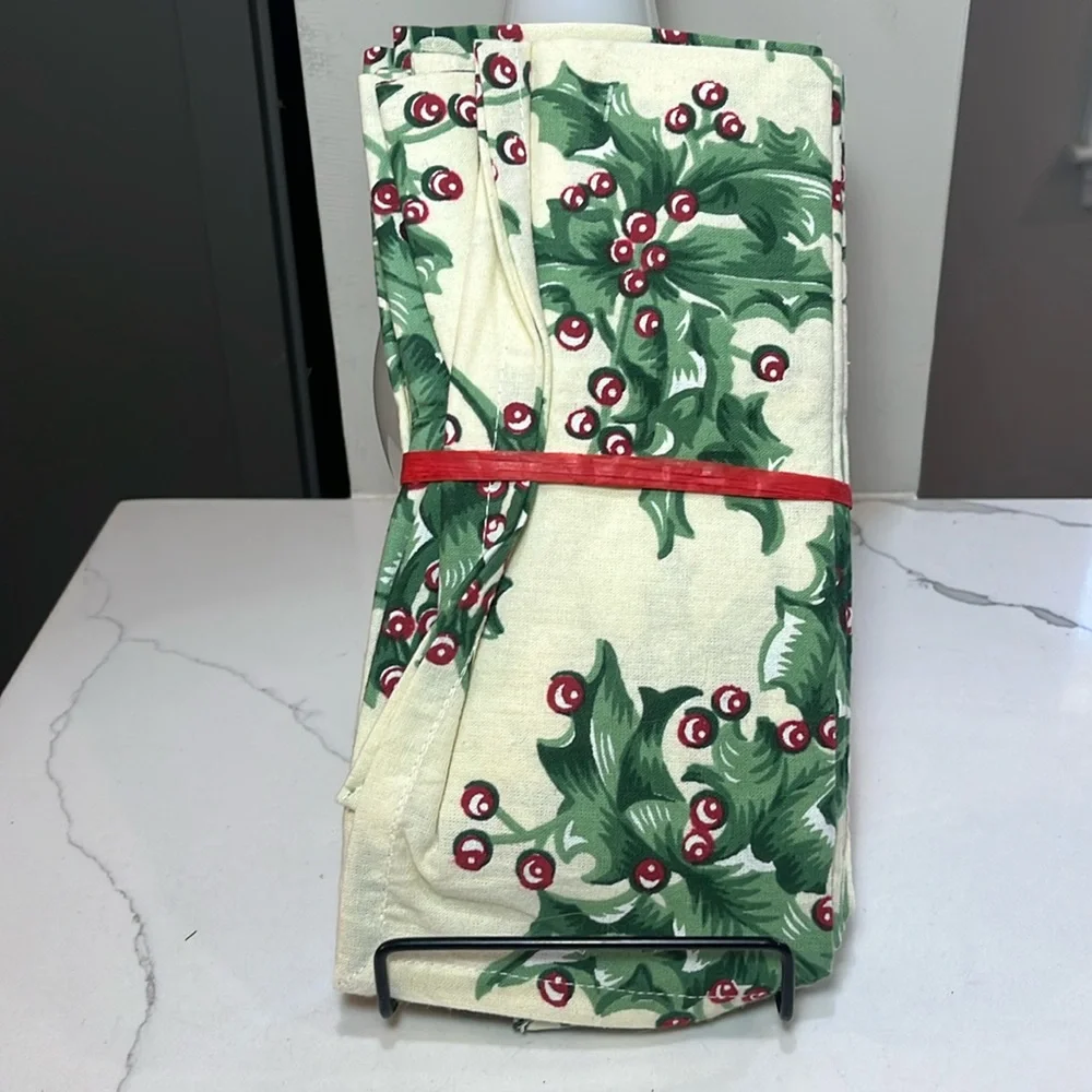 April Cornell Holly Napkins Set/4 Ivory w/ Green Ivy & Red Berries 16”x16” NW0T